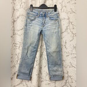 American Eagle Light Wash Artist Crop Jean Size 00